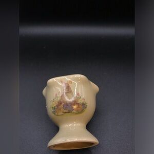 Small vintage cream w bunny egg cup ruffled top
